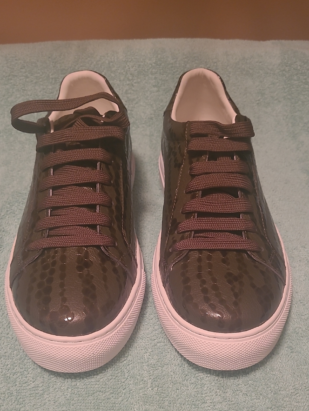 Men's Green Snake-Print Low-Top Sneakers with White Sole
